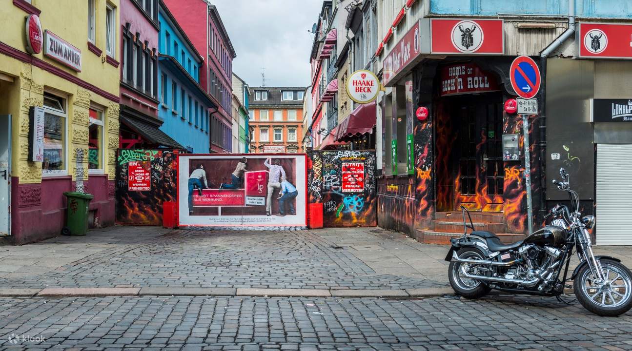 St. Pauli’s vibrant energy: Exploring Hamburg’s entertainment district